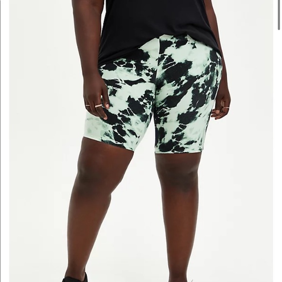 torrid Pants - Nwt Torrid Tie Dye Jersey Green Bike Shorts